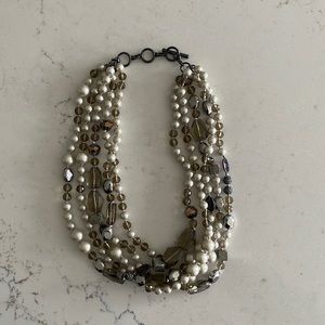 Chunky faux Pearl necklace
